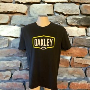 NWOT, Oakley Men’s T-Shirt, Size XL, Black T-Shirt with Oakley Logo On Front